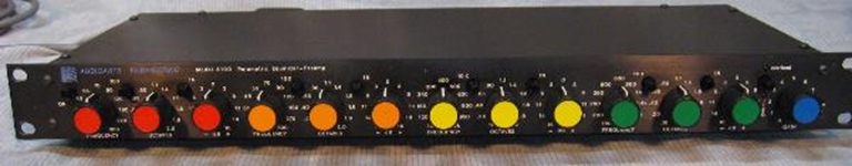 Image sur AudioArts Engineering 4100 Parametric EQ. SOLD OUT.