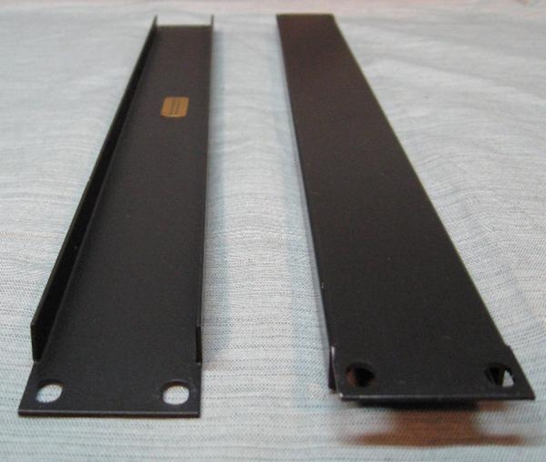 Afbeelding van Rack Blank 1 RU, Solid, Black