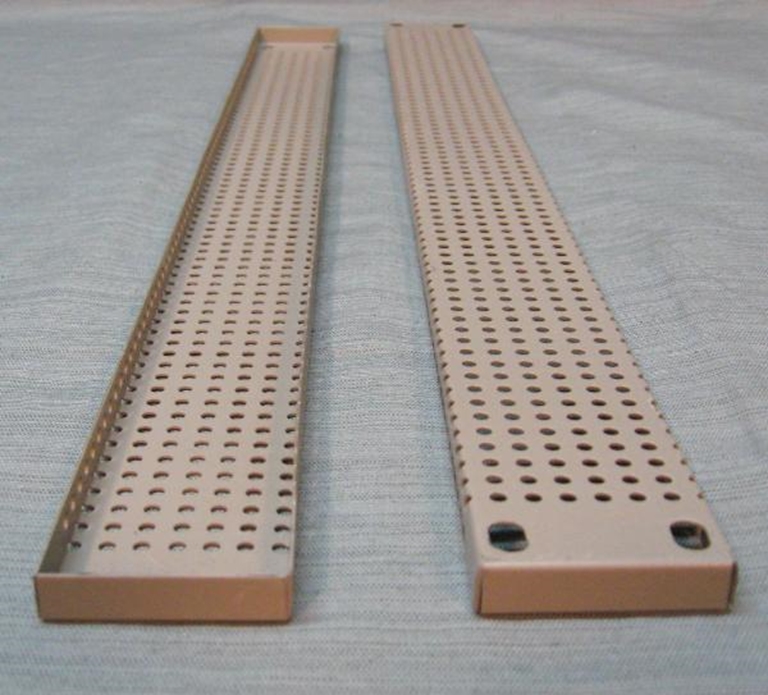 Afbeelding van Rack Blank 1RU, Vented, Grey