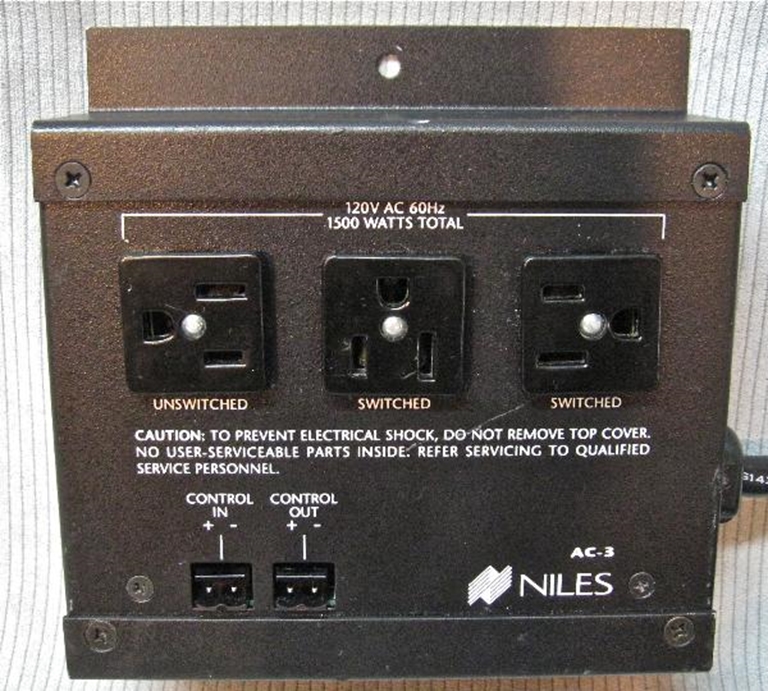 Picture of Niles AC-3, AC power strip 