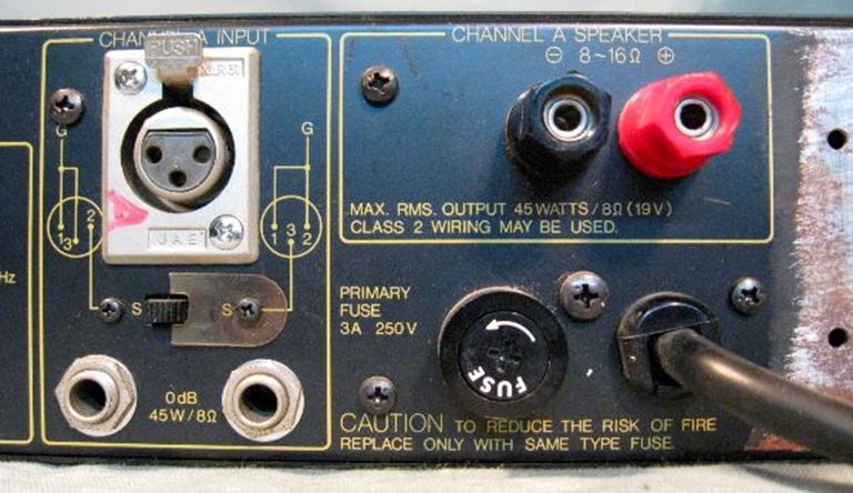 Afbeelding van Yamaha P2050 Power Amplifier (sn 6673)