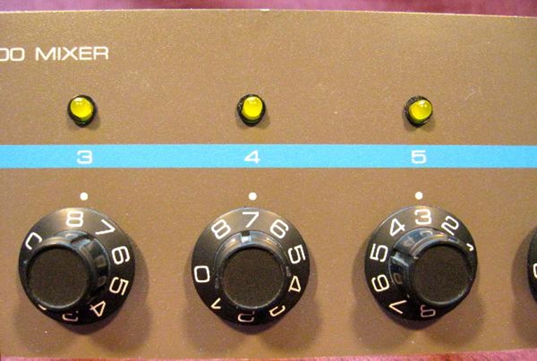 Afbeelding van Shure AMS8000 rackmount automatic mic mixer