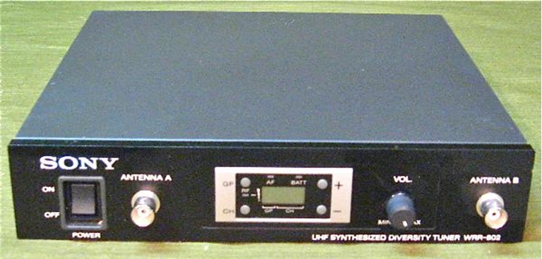 Image sur Sony WRR-802A UHF Synthesized Diversity Tuner