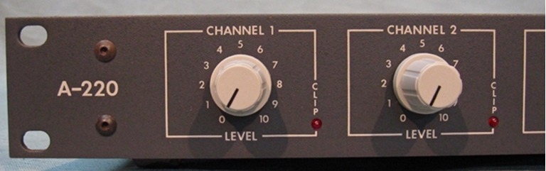 Afbeelding van symetrix A-220 Stereo Power amplifier