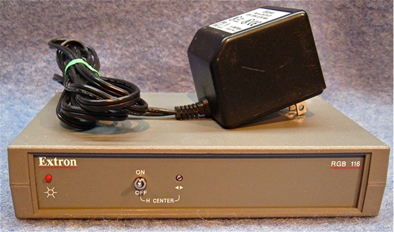 Image sur Extron RGB 116 9 Pin Analog to RGBs video