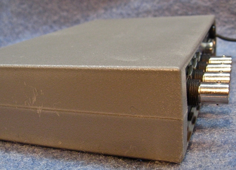 Image sur Extron RGB 116 9 Pin Analog to RGBs video