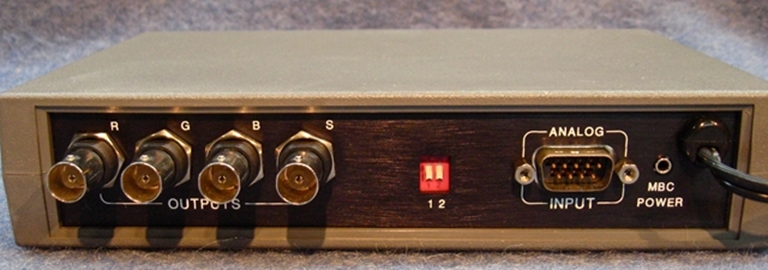 Image sur Extron RGB 116 9 Pin Analog to RGBs video