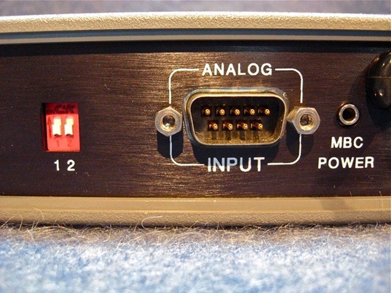 Image sur Extron RGB 116 9 Pin Analog to RGBs video