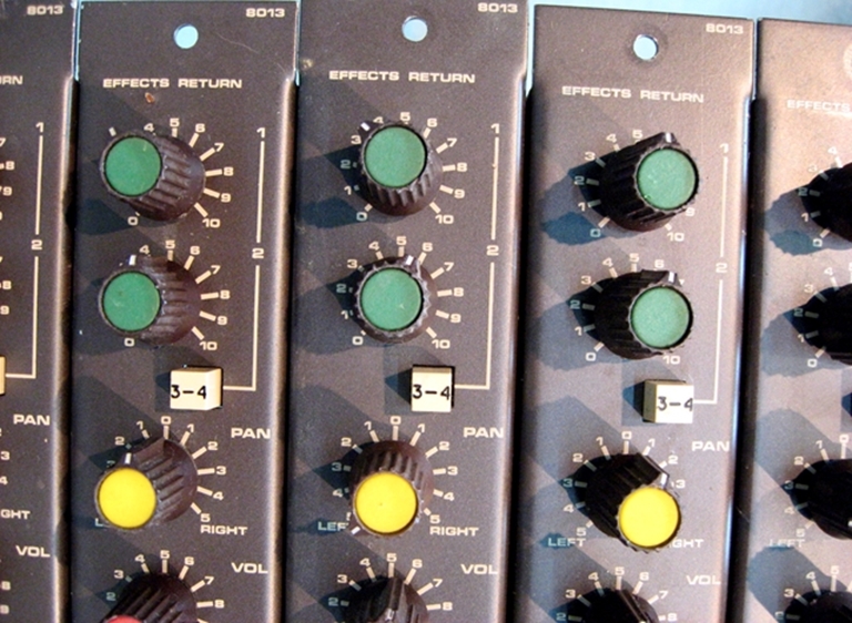 Image sur Soundcraft 800B 8013 Submaster Strips