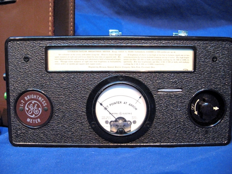 Afbeelding van GE Luckiesh-Taylor Brightness Meter