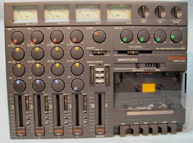 Image sur Tascam Porta One Ministudio 4Track Cassette  sn770516