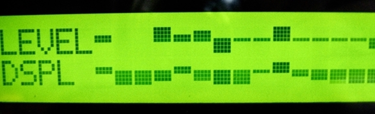 Image sur Peavy CEQ280a for PA or Instrument use.