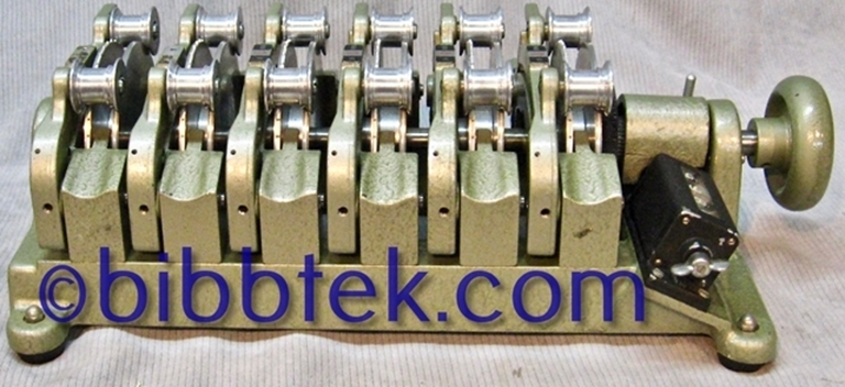 Image sur Ediquip Moviola model 1036 16mm Synchronizer, 6 position, sn0068.