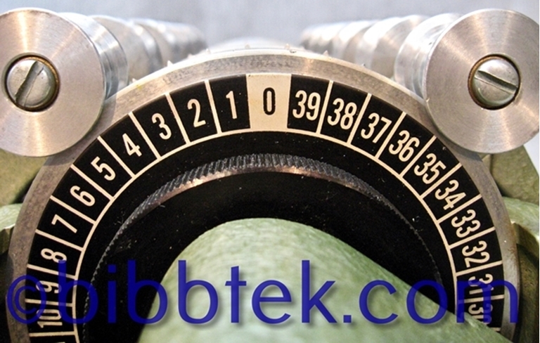 Image sur Ediquip Moviola model 1036 16mm Synchronizer, 6 position, sn0068.