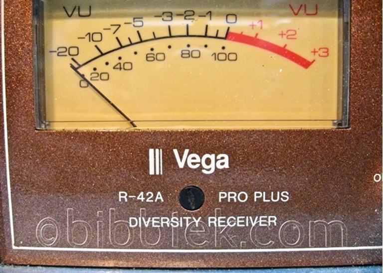 Afbeelding van Vega R-42 A Pro Plus Diversity Receiver Dynex III  sn7490DIII