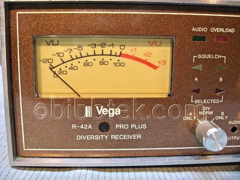 Afbeelding van Vega R-42 A Pro Plus Diversity Receiver Dynex III  sn7490DIII