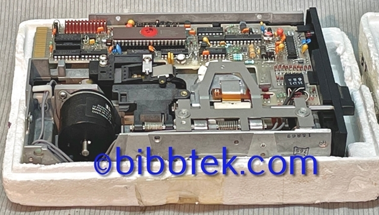 Afbeelding van Buehler Products Floppy Disk Drive, 5.25" 1/2 height,  NOS.