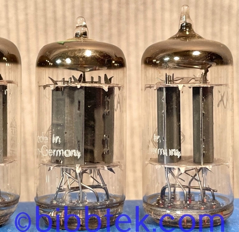 Image sur Telefunken 12AX7 tubes, Ribbed plate, Diamond. Lot of (5), used, tested.
